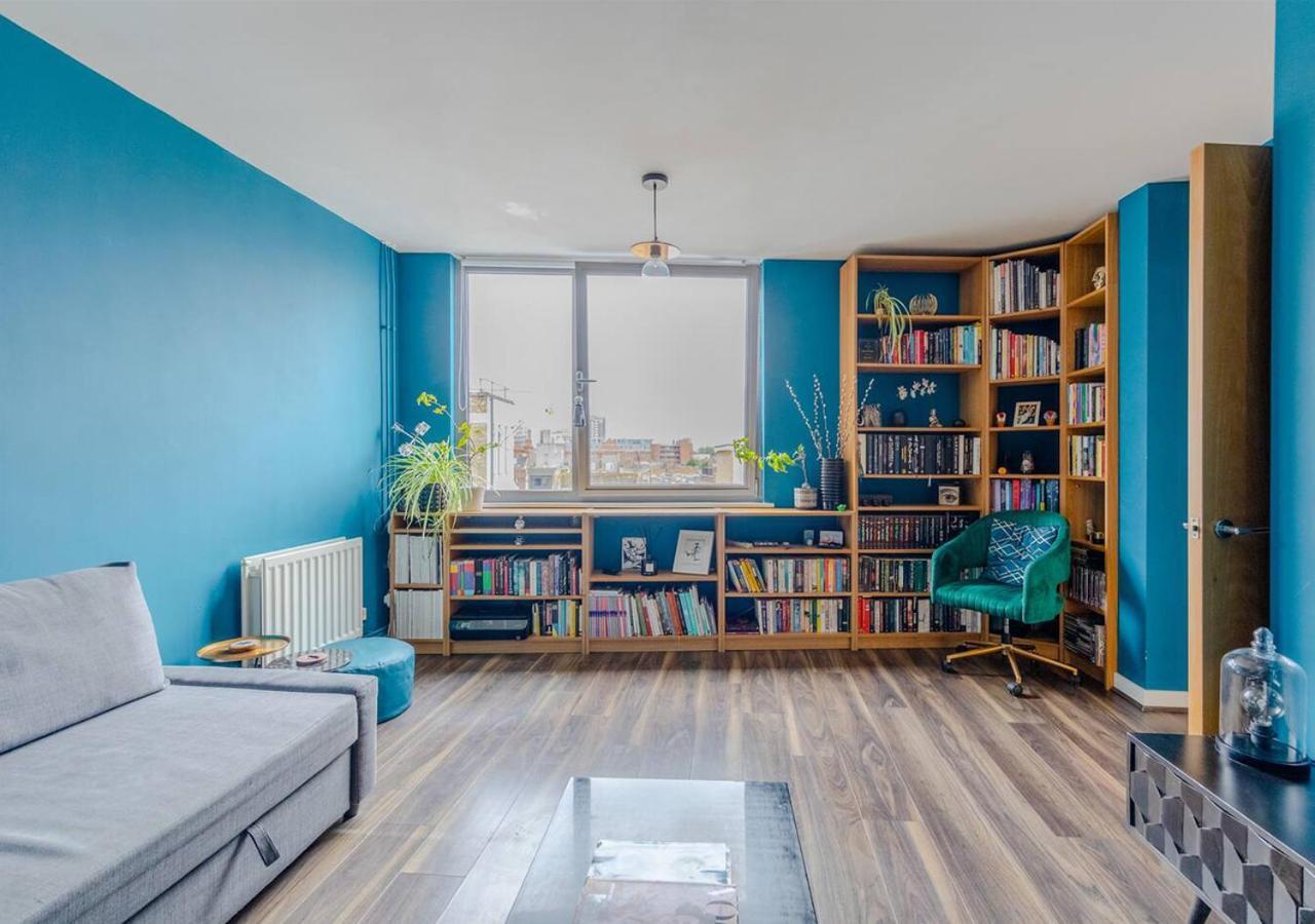 Modern 1bd Flat In Aldgate East With Terrace Londra